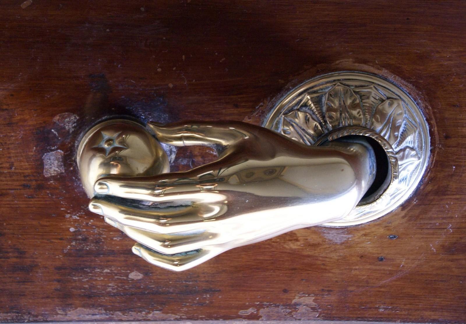 Eine Hand aus Gold Eine Hand aus Gold